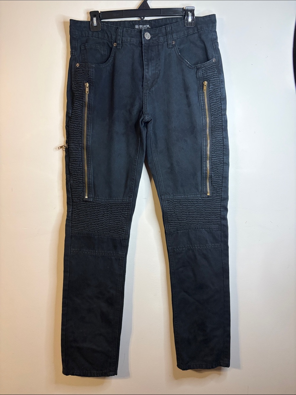 Black Premium Slim Moto Jeans Black with Gold Zipper Details EUC Size 32x34 #91